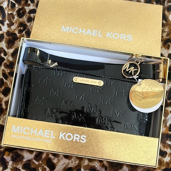 Brand New Michael Kors Black Patent Leather Zippered Belt Bag Fanny Pack Travel - Picture 1 of 13